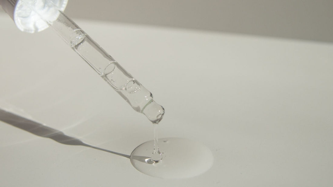 A liquid dropper